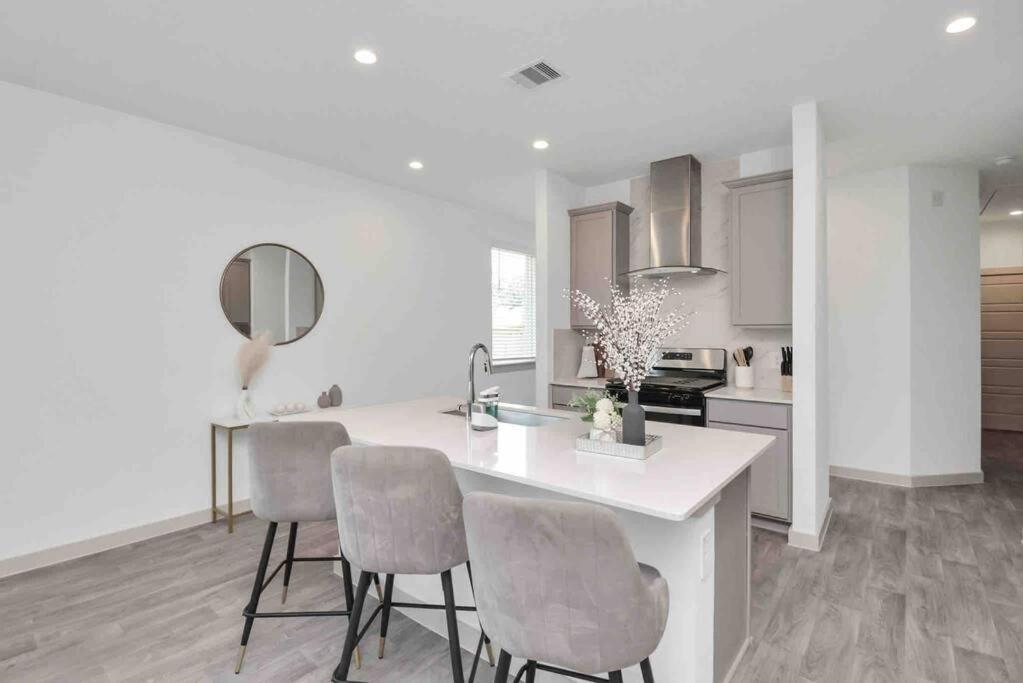 4Bedroom Escape - Near Med Center With Backyard Houston Zewnętrze zdjęcie