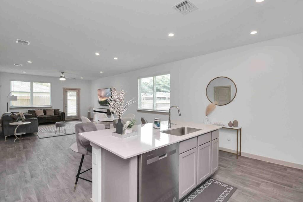 4Bedroom Escape - Near Med Center With Backyard Houston Zewnętrze zdjęcie